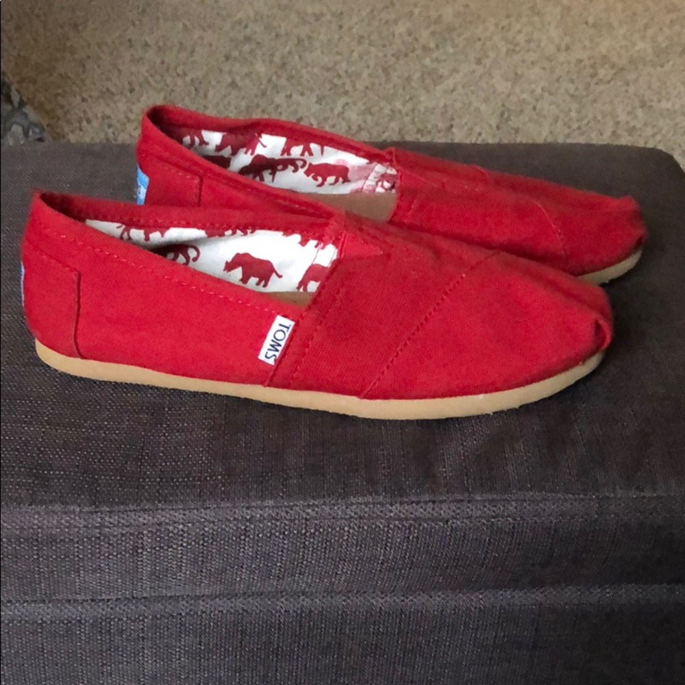 Red Toms